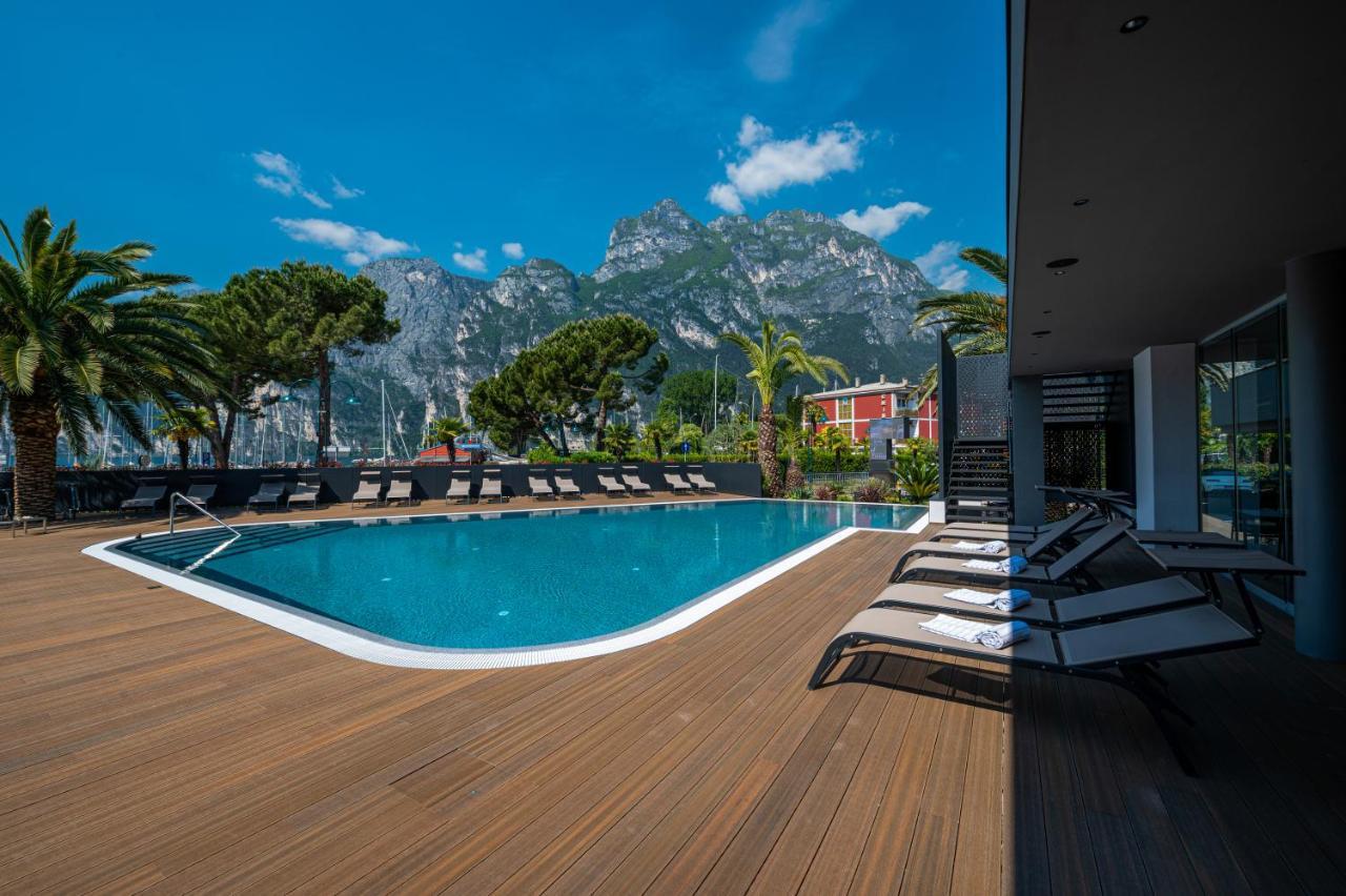 Lake Front Hotel Mirage Riva del Garda Exterior foto