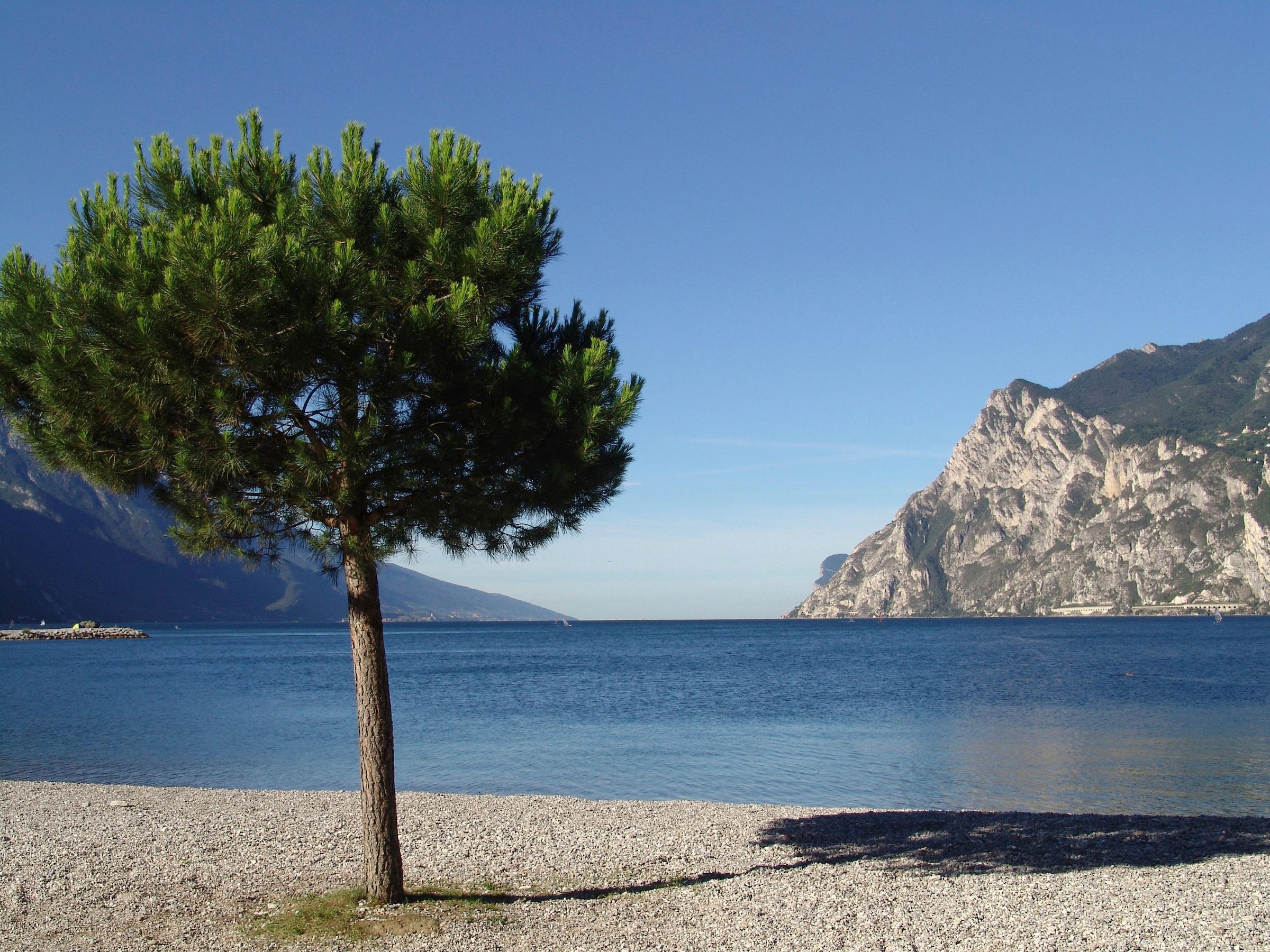 Lake Front Hotel Mirage Riva del Garda Exterior foto